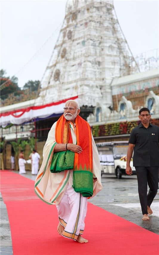Pm Narendra Modi Trupati Balaji Glossy Poster Picture Photo Print Banner Conversationprints