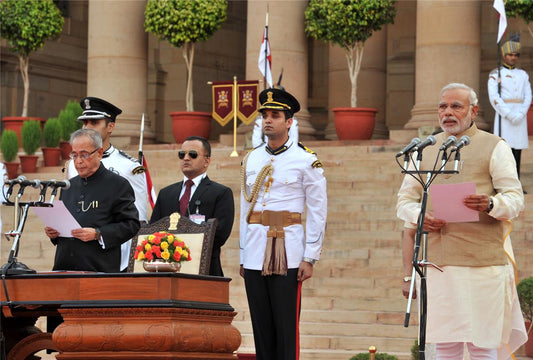 Narendra Modi Sworn In As Pm 2014 Glossy Poster Picture Photo Print Banner Conversationprints