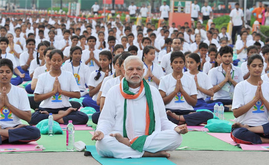 India Pm Narendra Modi Mass Yoga Glossy Poster Picture Photo Print Banner Conversationprints