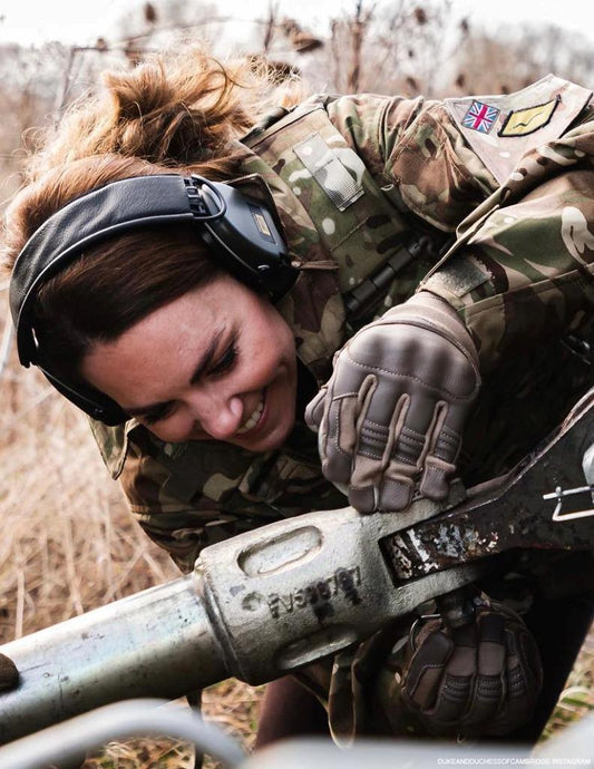 Kate Middleton Army Training Glossy Poster Picture Photo Print Banner 9773 Conversationprints