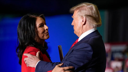 Tulsi Gabbard Trump Embrace Glossy Poster Picture Photo Print Banner Conversationprints