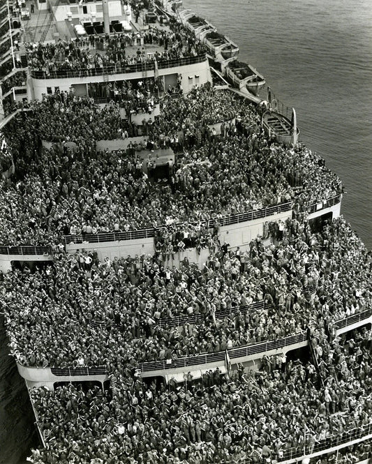 Ship Bringing Troops Home New York 1945 Poster Picture Photo Print Banner  Conversationprints