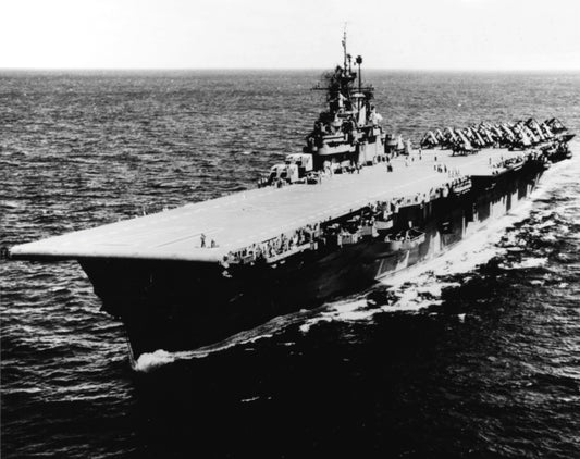 Uss Bunker Hill At Sea 1945 Ww2 Glossy Poster Picture Photo Print Banner  Conversationprints