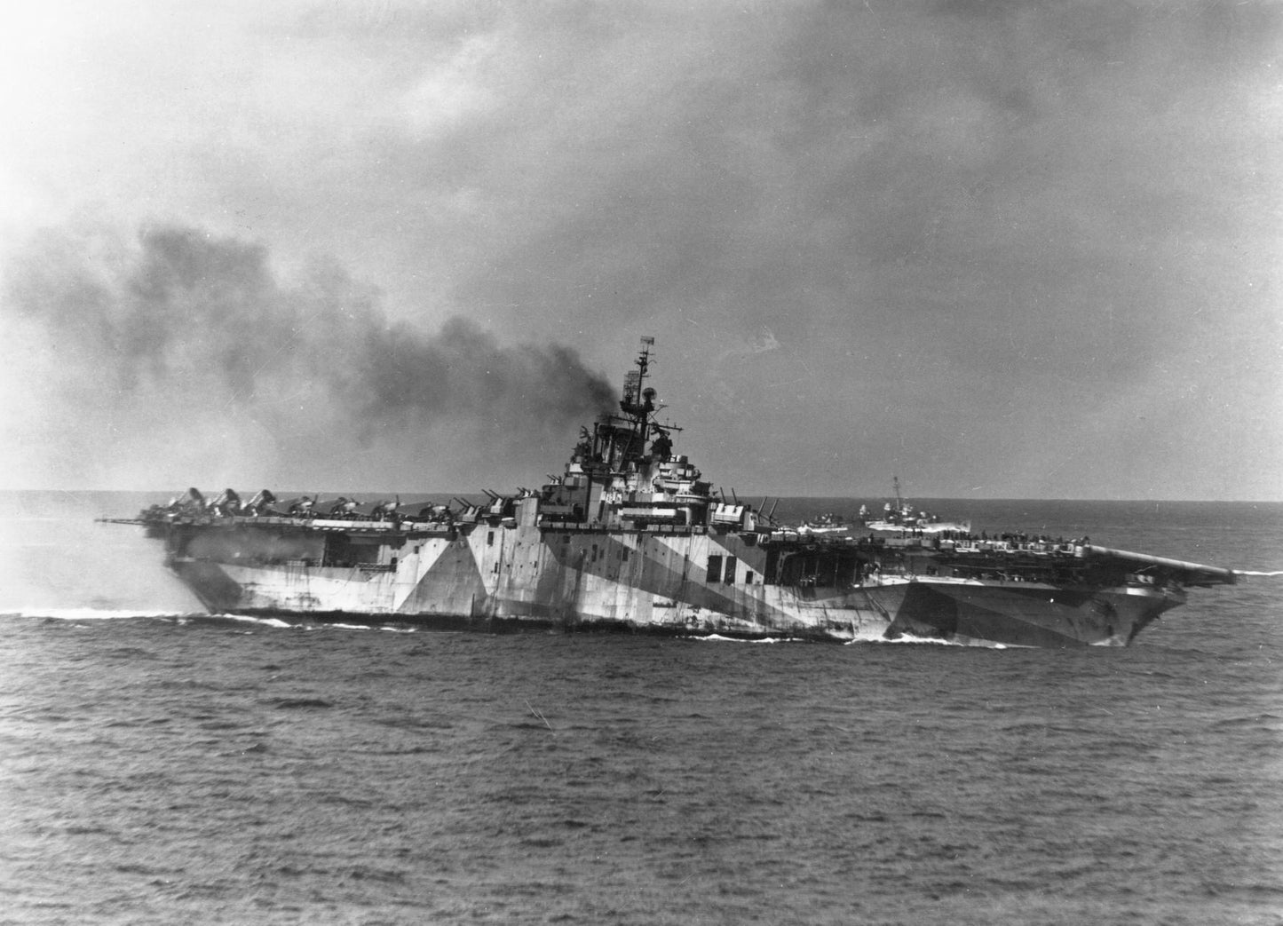 Uss Ticonderoga Cv-14 Ww2 1945 Glossy Poster Picture Photo Print Banner  Conversationprints